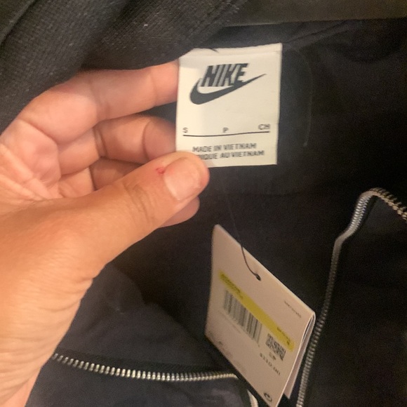 Nike - Picture 6 of 10